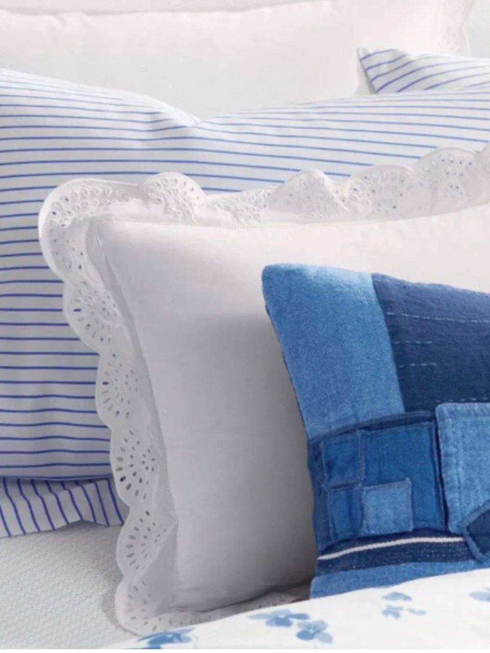 Pair of Ralph Lauren Crestwood White Scalloped Edge Decorative Pillows, 15x20